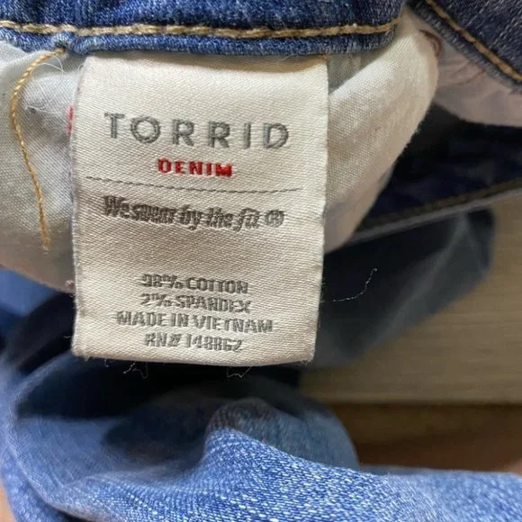 Torrid Girlfriend Stretch Skinny Jeans - Picture 11 of 14